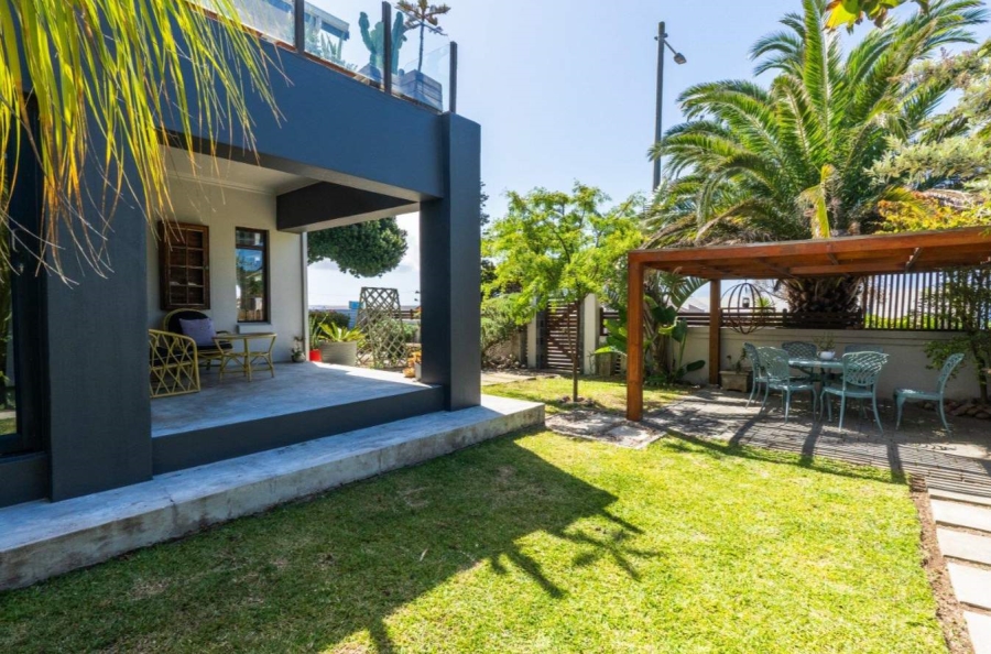 4 Bedroom Property for Sale in Linkside Western Cape